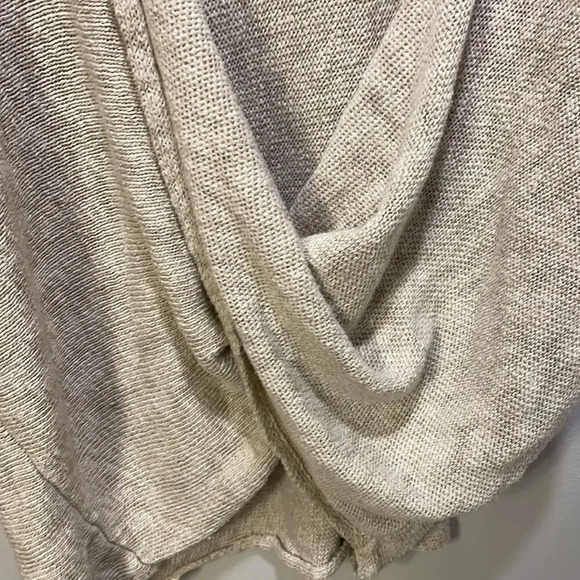Anthropologie woman’s twisted poncho oatmeal colored sweater - Picture 15 of 15